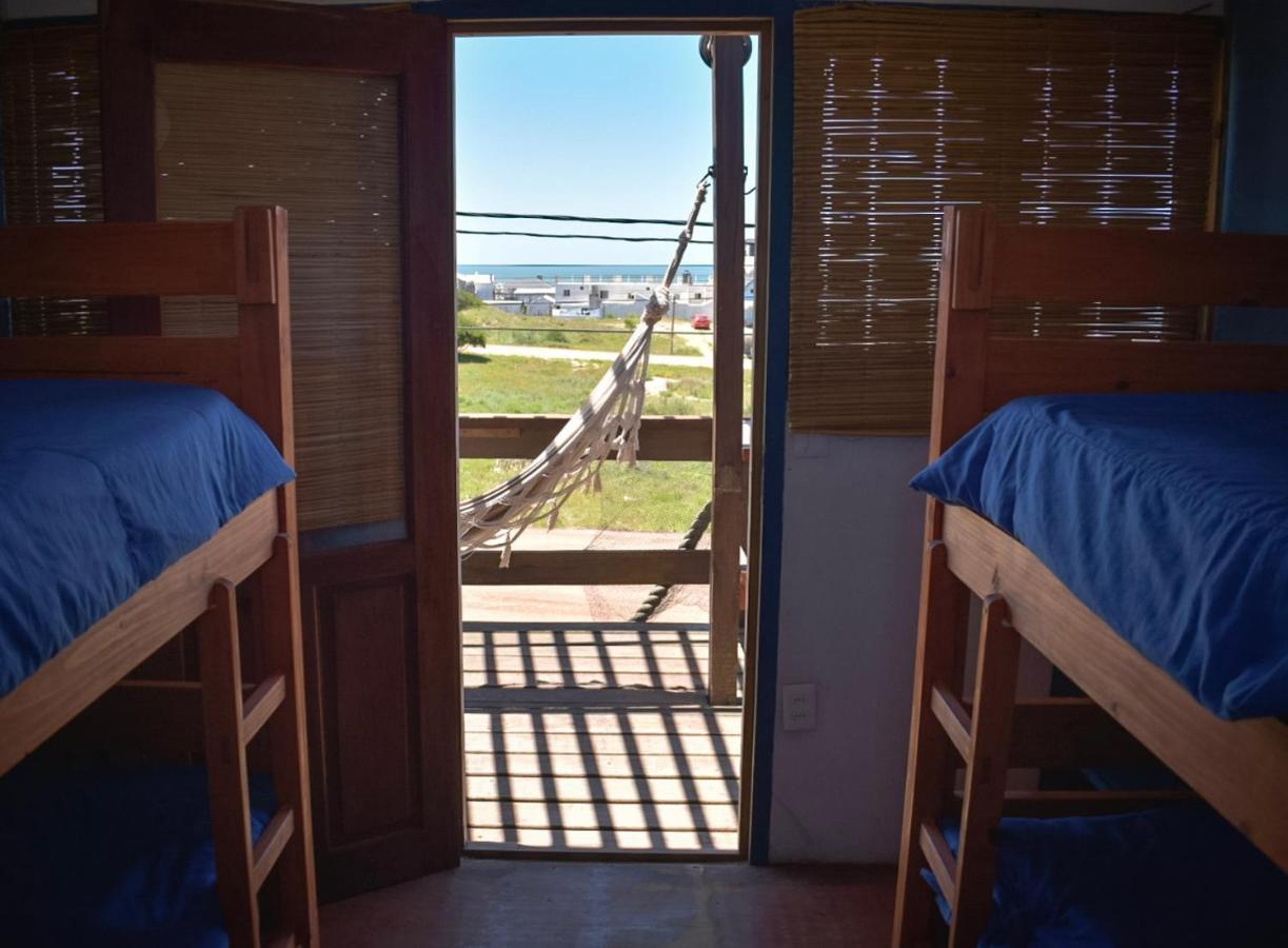 Mar De Fondo Hostel Punta Del Diablo Exterior photo